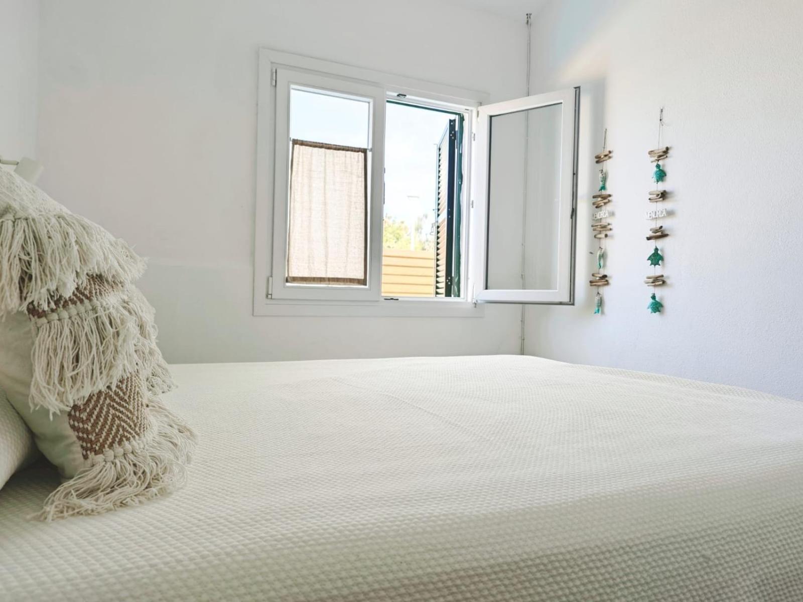 Es Canto Cala Blanca  Ngoại thất bức ảnh